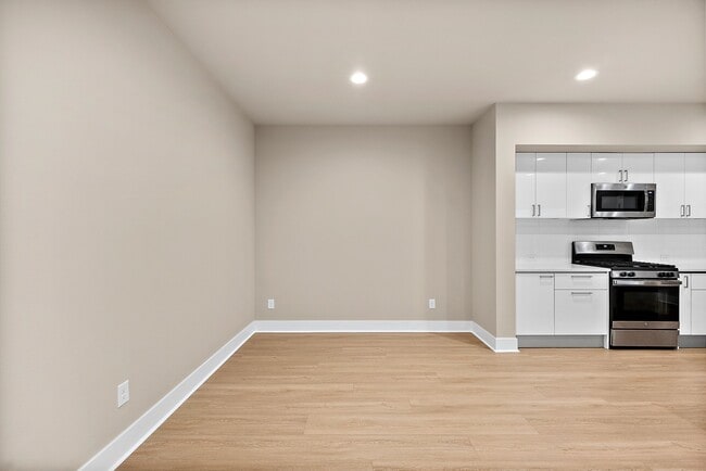 Building Photo - 32843 Madrona Ave SE