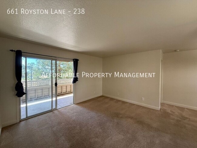 Building Photo - 661 Royston Ln