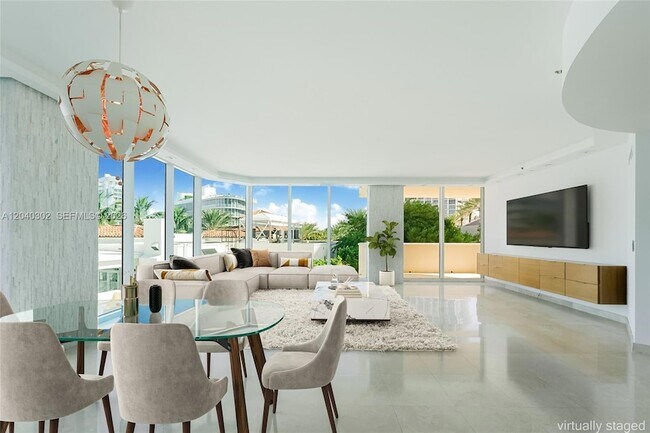 Foto del edificio - 300 South Pointe Dr