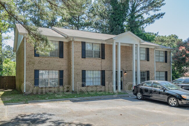 Building Photo - 3232 Westbrook Dr