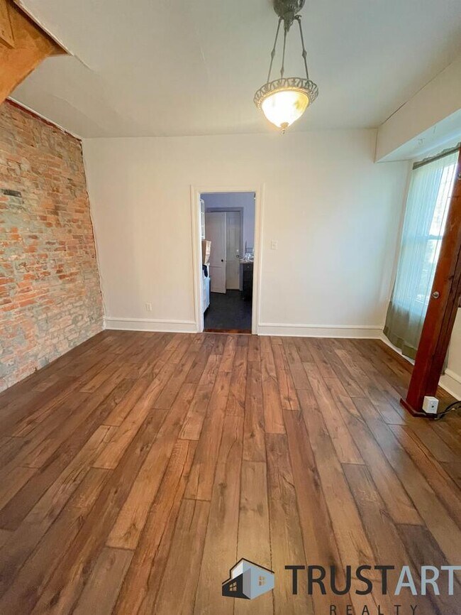 Foto del edificio - 3 bedroom house in West Powelton