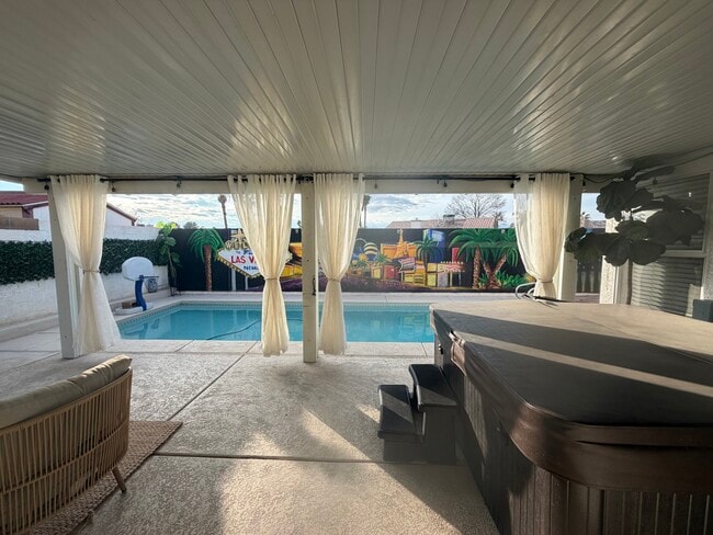 Building Photo - 4209 Totano Dr
