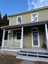 Building Photo - 117-119 Maplewood Rd