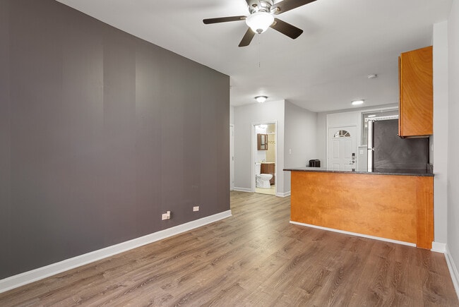 Foto del edificio - 1702 W Juneway Terrace