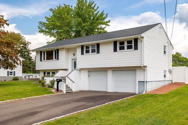 Building Photo - 260 Diane Dr
