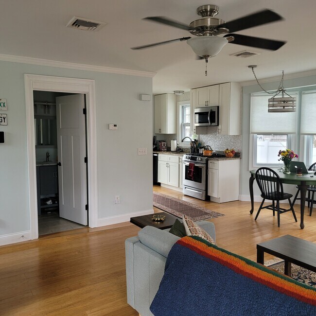 Foto del edificio - 90 Waverly St