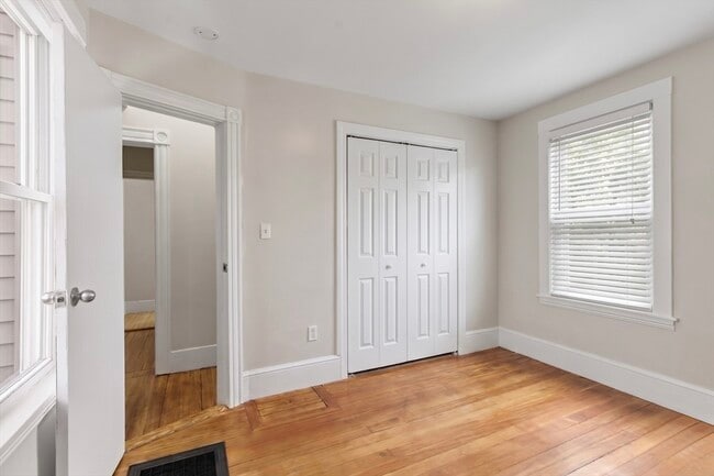 Building Photo - 20 Fairmount St