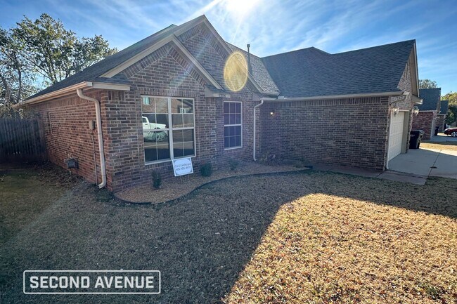 Foto del edificio - 1204 SummerHill Dr