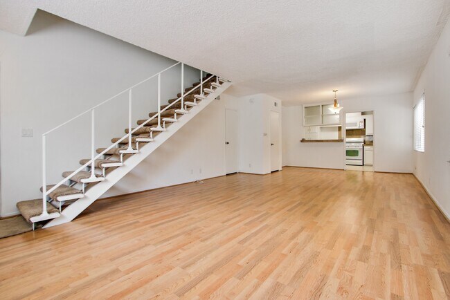 Foto del edificio - 145 N Hamilton Dr