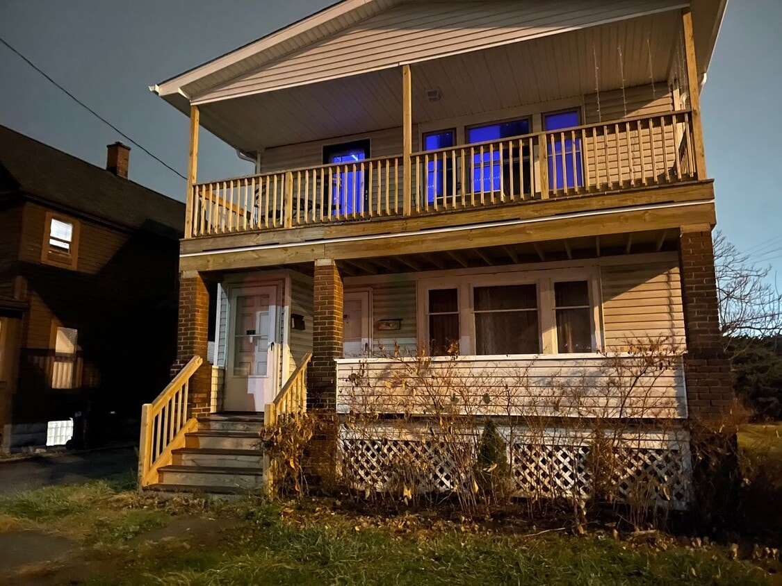 Primary Photo - 1271 E 169th St