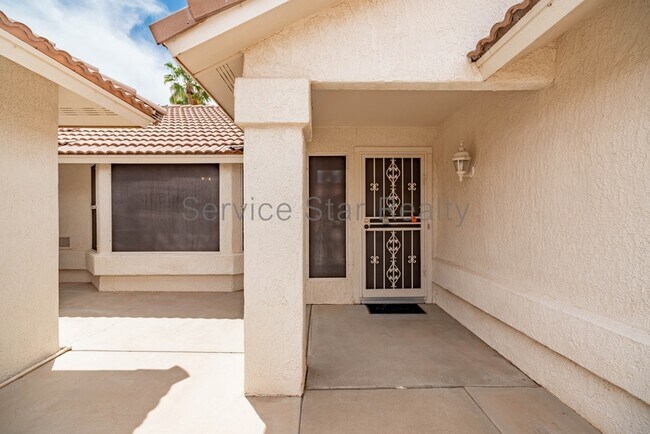 Building Photo - 20206 N Meadowood Dr
