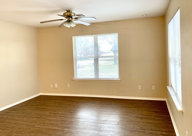 Living Room North Window - 17606 E 78th St N