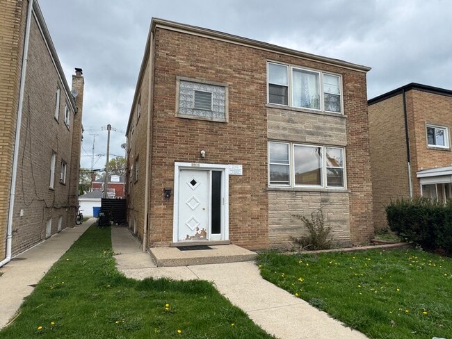 Building Photo - 2936 W Touhy Ave