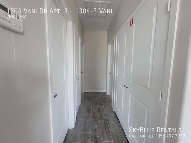 Building Photo - 1304 Vani, 1304-3 Vani