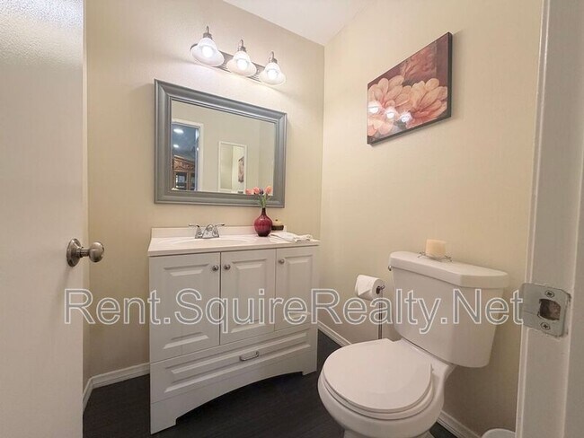 Foto del edificio - 1149 N Barston Ave