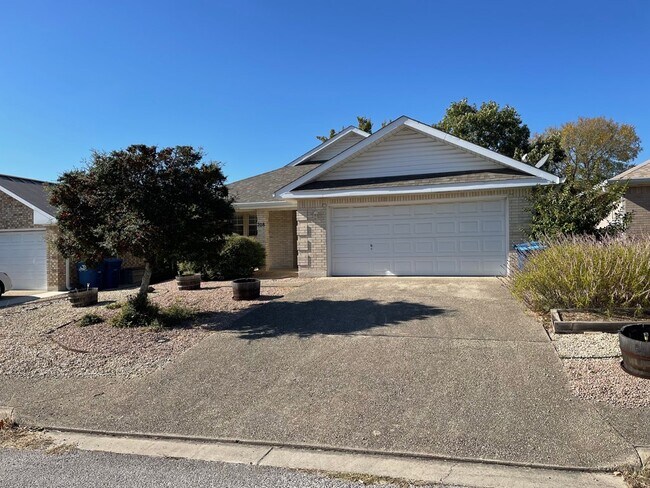 Foto del edificio - 208 Coronado Cir