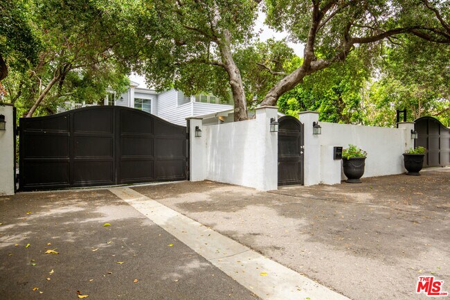 Building Photo - 17524 Jayden Ln