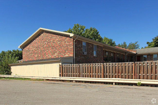 Building Photo - The Flintlock Arms Apartment Community