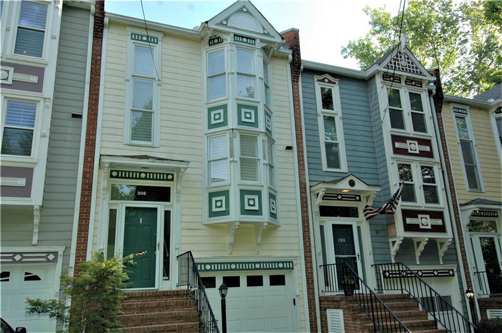 Foto principal - 206 6th St NE