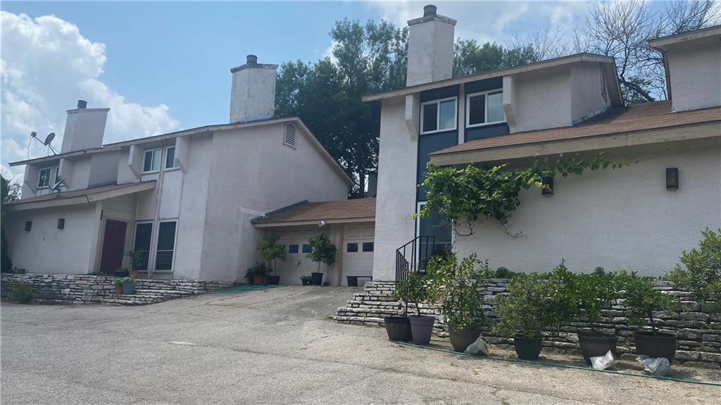 Foto principal - 6900 Hart Ln