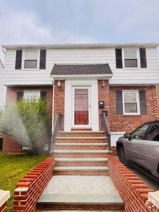 Building Photo - 47 Aqueduct Ave