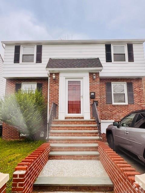 Building Photo - 47 Aqueduct Ave