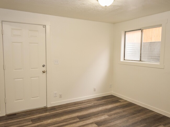 654 1/2 E 800 N Unit 8, Logan, UT 84321 - Room For Rent In Logan, UT ...