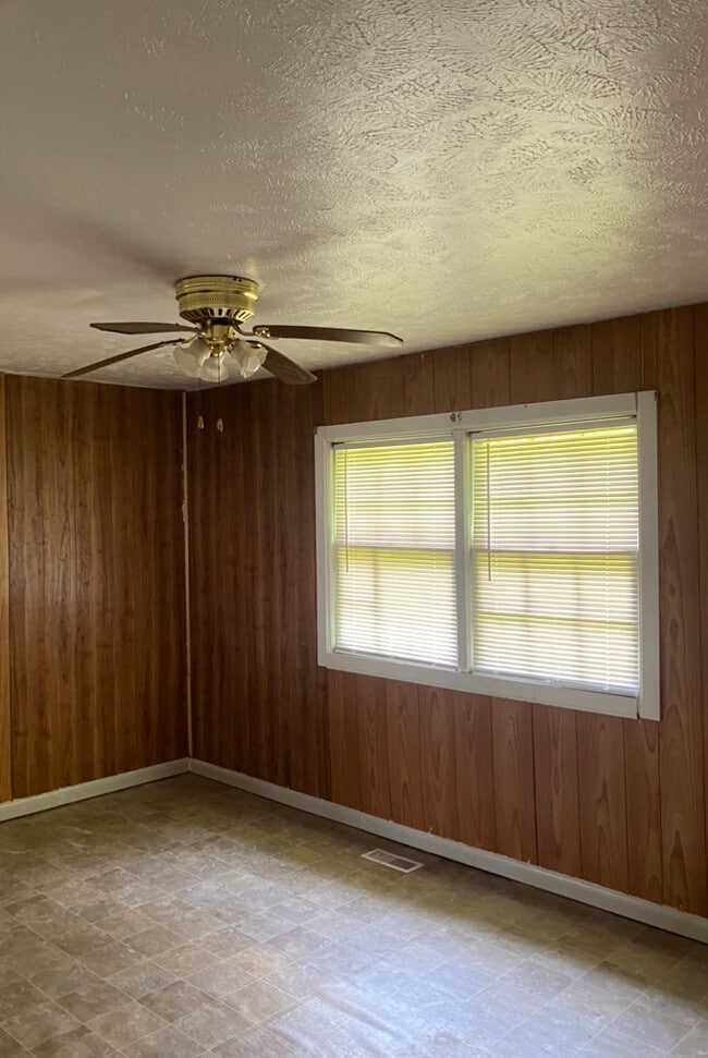 Building Photo - 6188 Timberland Dr