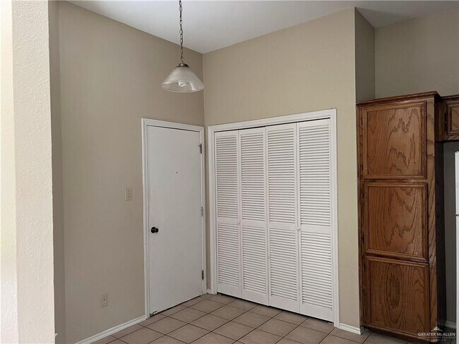 Foto del edificio - 2309 E 20th St
