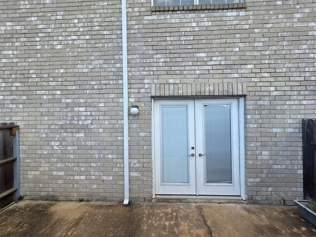 Foto del edificio - 7663 Cambridge St