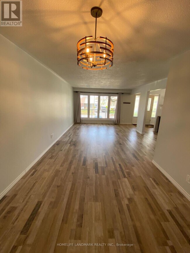 Building Photo - 11 Pindar Crescent