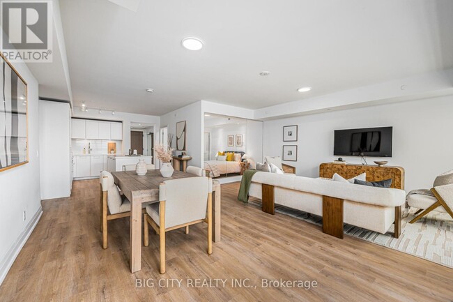 Building Photo - 36-336 Brentcliffe Rd