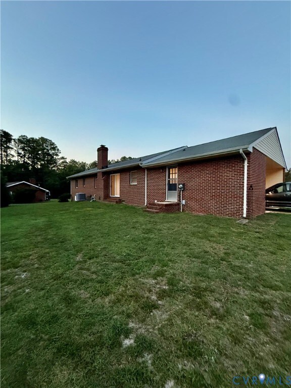 Foto del edificio - 18210 Branders Bridge Rd