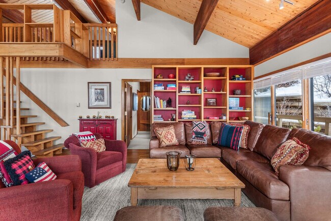 Foto del edificio - 837 Mountain Laurel Dr