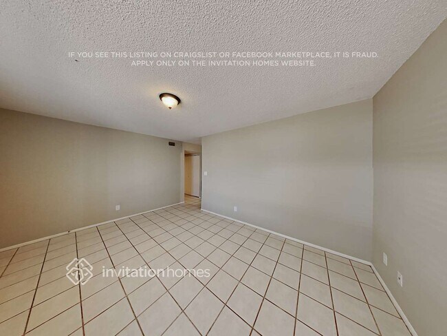 Foto del edificio - 3743 W Gelding Dr