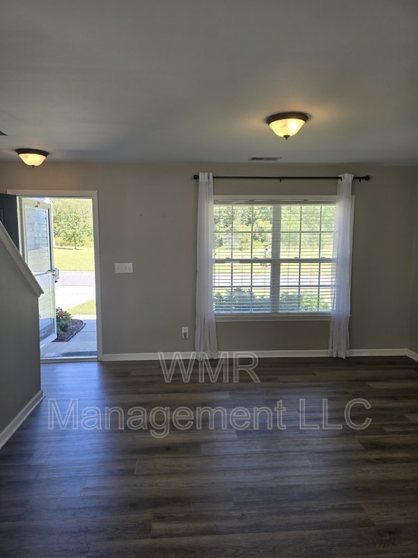 Foto del edificio - 1415 Cold Creek Pl