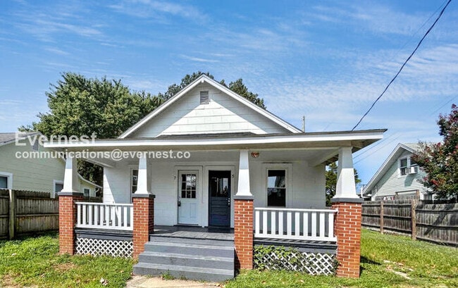 Building Photo - 5 Bancroft Ave