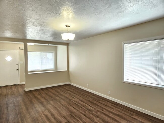 Foto del edificio - 1133 N Hayes Ave