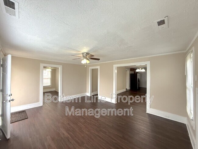 Foto del edificio - 1219 Dearborn Ave