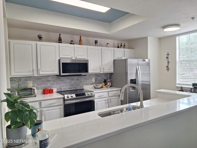 Foto del edificio - 10075 Gate Pkwy