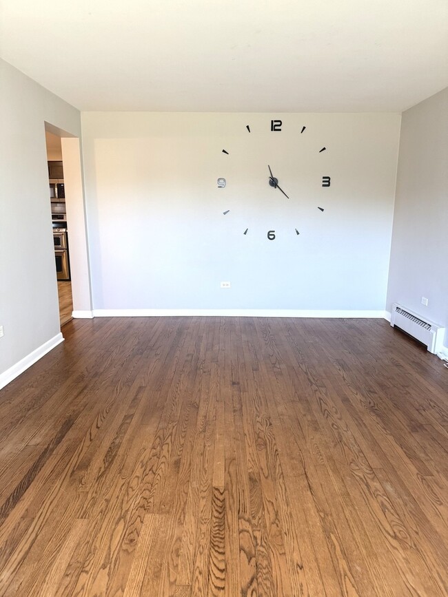 Building Photo - 4644 N Sayre Ave