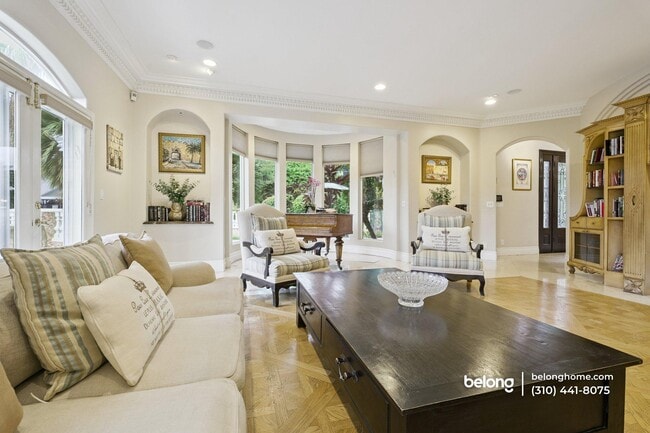 Building Photo - 5344 Leghorn Ave