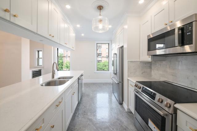 Primary Photo - 4 bedroom in NEW YORK NY 10024