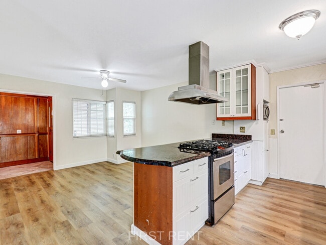 Building Photo - 13132 Laburnum Dr