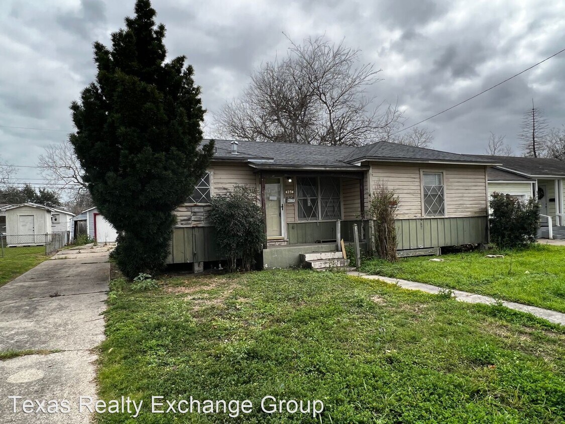 Primary Photo - 2 br, 1 bath House - 4234 Brentwood Dr. Bravo