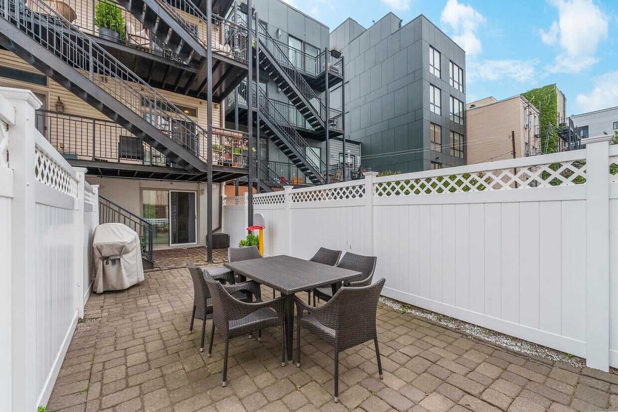 Foto principal - 512 Jefferson St