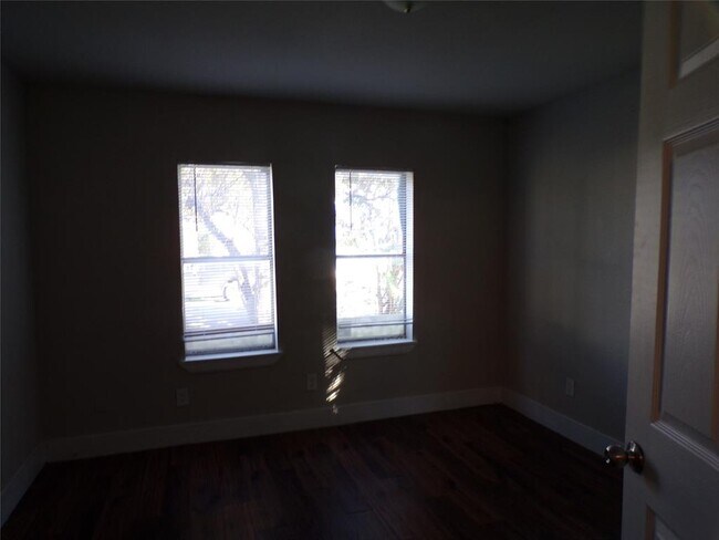 Foto del edificio - 2524 Campbell St