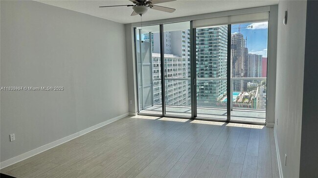 Foto del edificio - 1111 SW 1st Ave