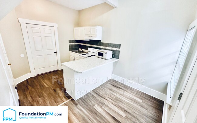 Foto del edificio - 2106 Court Ave