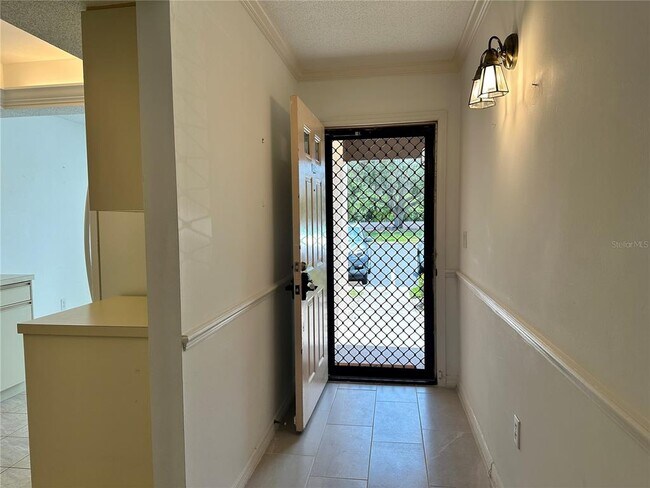 Foto del edificio - 6191 Timberlake Dr
